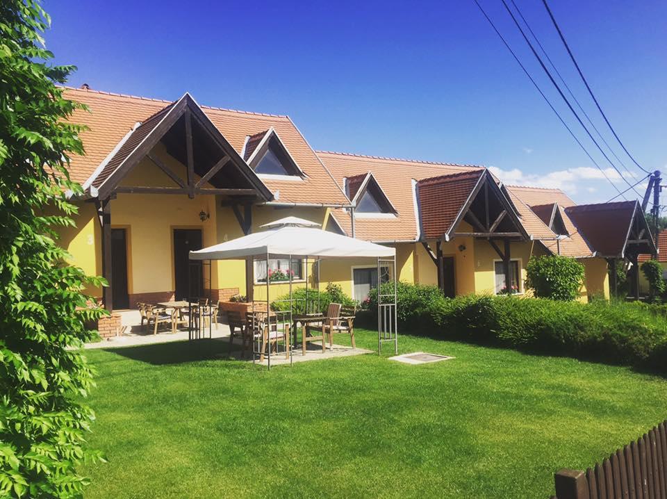 Huber Panzio Bed and Breakfast Fertőrákos Buitenkant foto